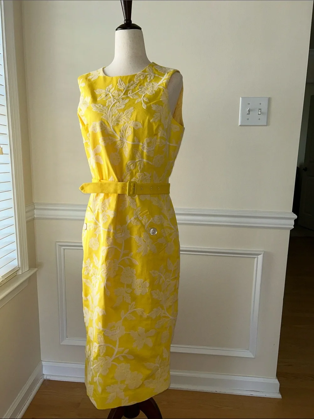 Brooks Brothers Yellow and Cream Floral Belted Midi Dress - Picture 2 of 6